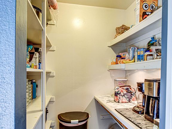 5th image of 1033 W WATSON Drive