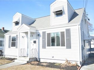 112 Dawson St, Pawtucket, RI 02861