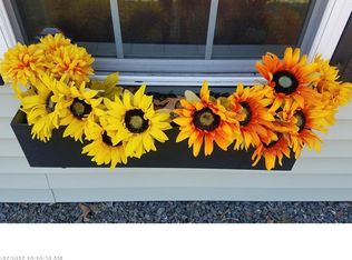 2 J R Ln, Buxton, ME 04093