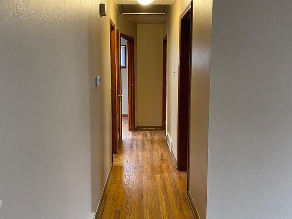 5th image of 806 W 38th St N