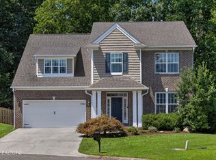 2306 Ancient Oak Ln, Knoxville, TN 37931