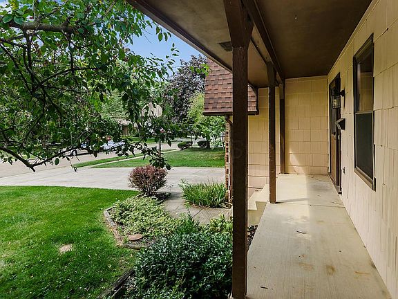 3rd image of 1130 Tiffany Dr