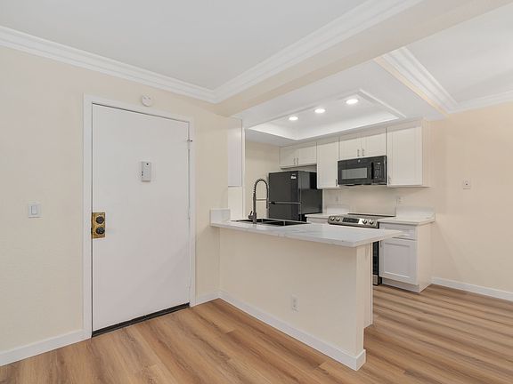 5th image of 3535 Banbury Dr APT 65