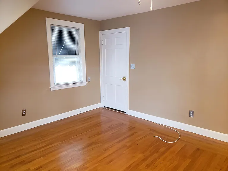 36 Naples Ave — Photo 6
