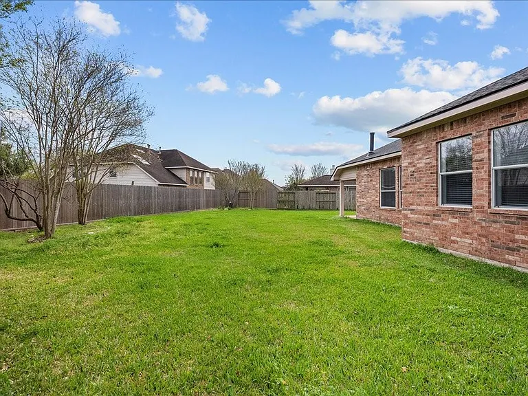 2120 Red Timber Ct — Photo 37