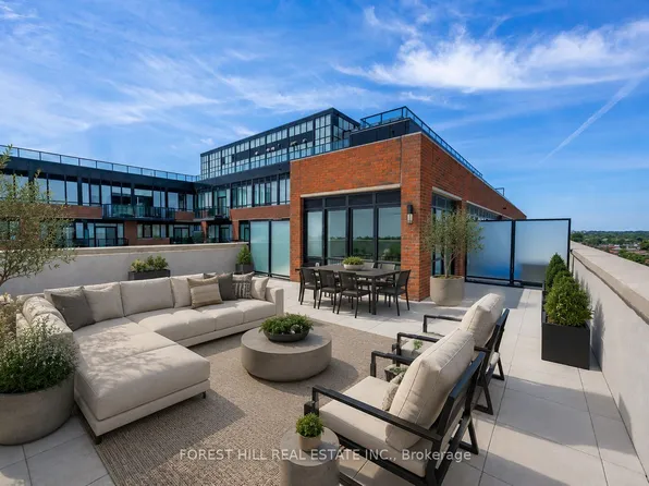 2300 Saint Clair Ave W #717, Toronto, ON M6N 0B3