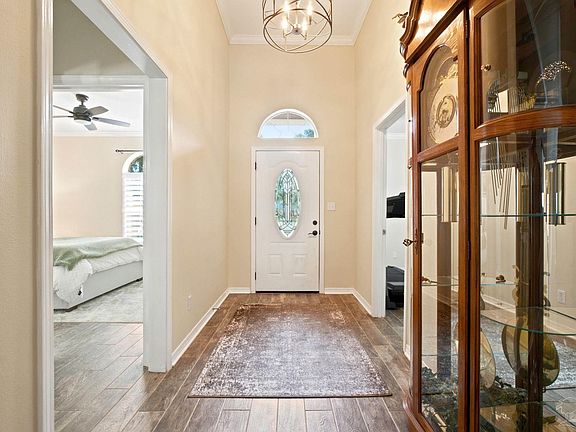 5th image of 3027 Oak Pointe Dr