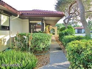 2nd image of 1201 Parkside Pl #1201