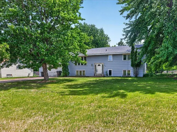 2060 Swedish Dr NE, Ham Lake, MN 55304