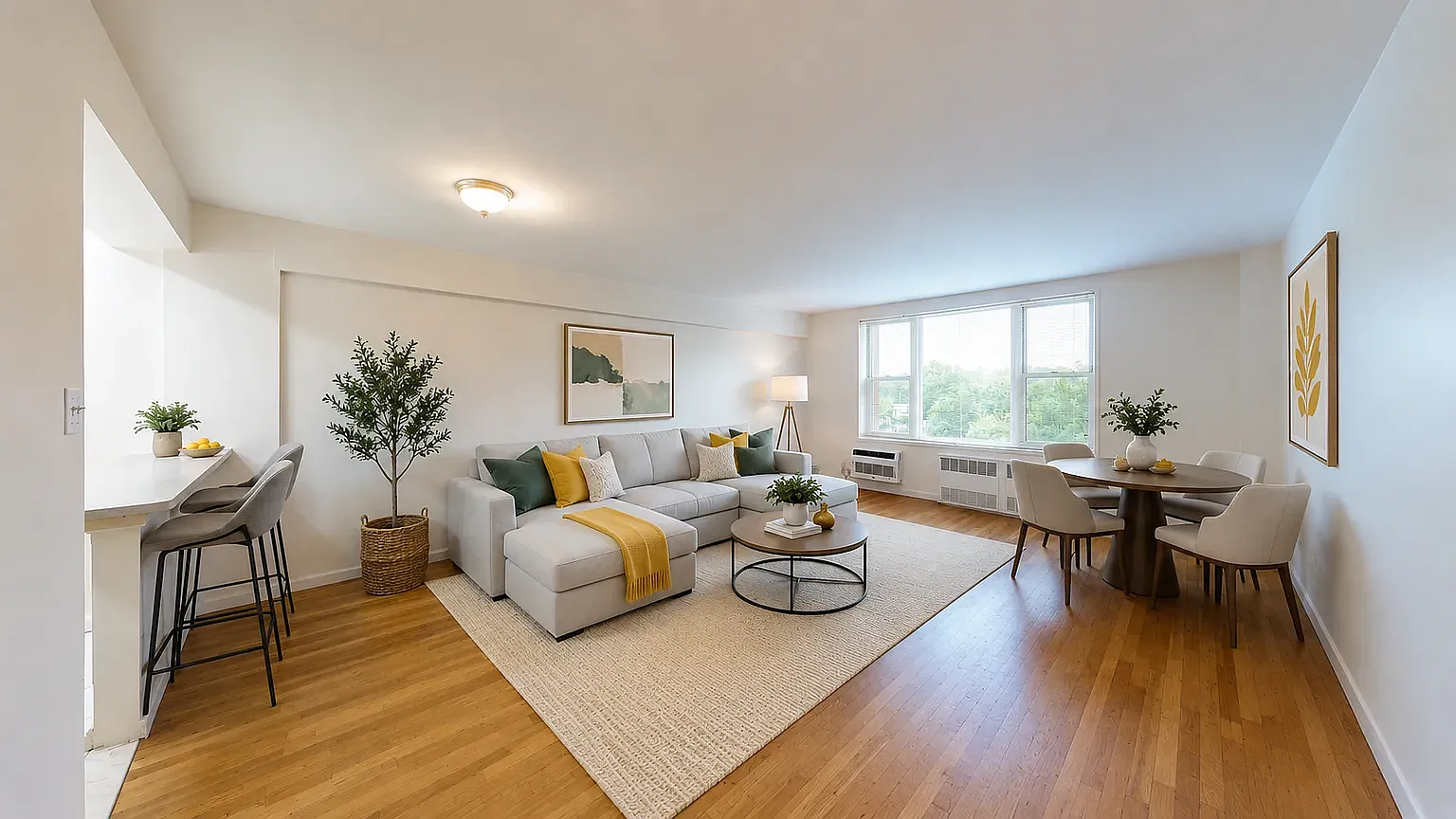 245-20 Grand Central Parkway — Photo 1