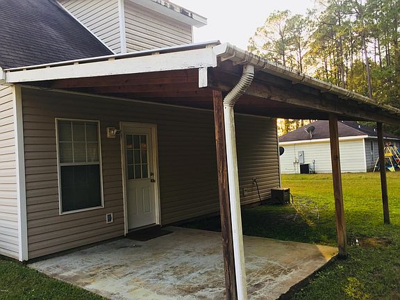 3rd image of 15004 Pine Blvd
