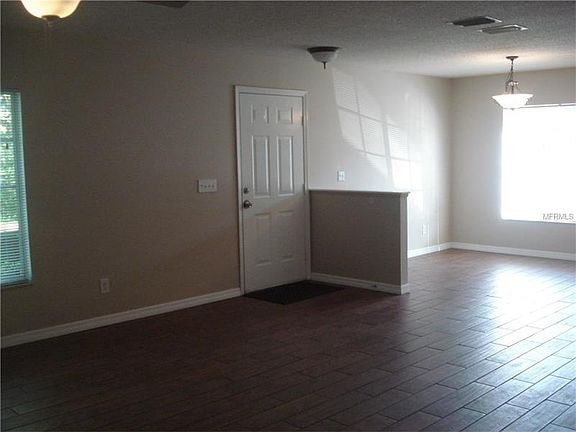 4th image of 7125 Waterside Dr