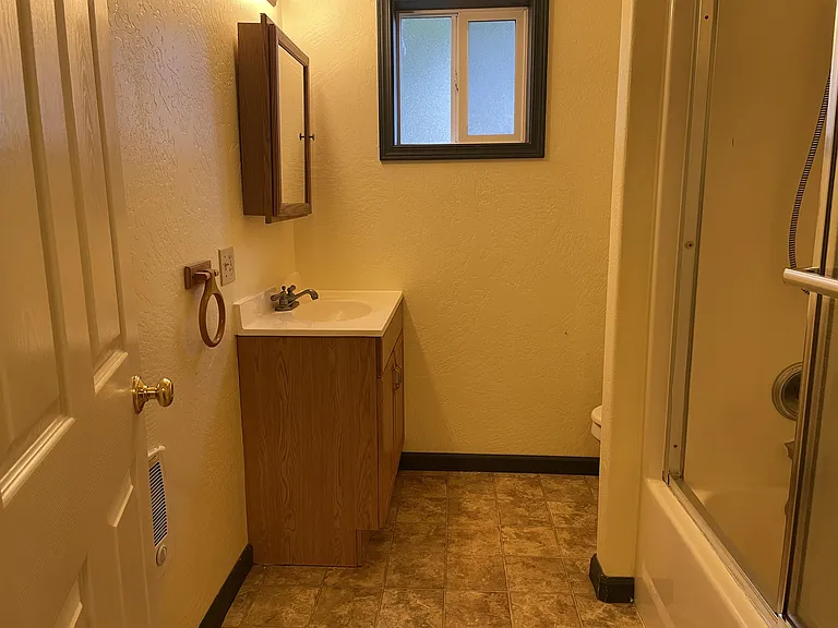 4355 River Road - K5- F — Photo 9