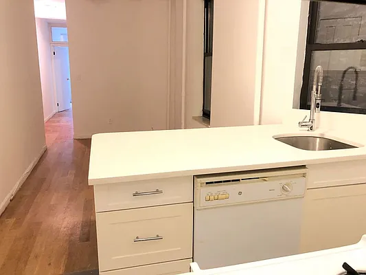 Rented by Sky Management | media 19