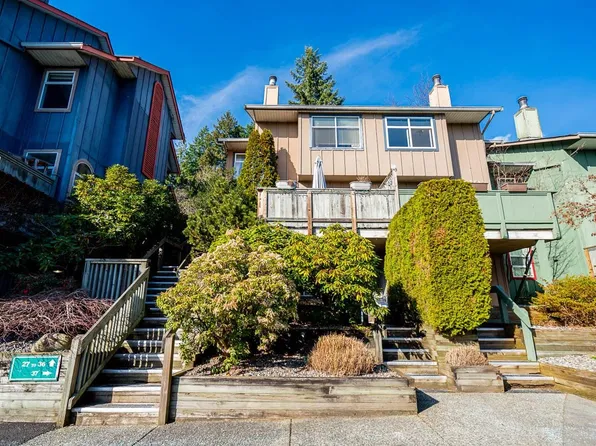 900 W 17th St #34, North Vancouver, BC V7P 3K5