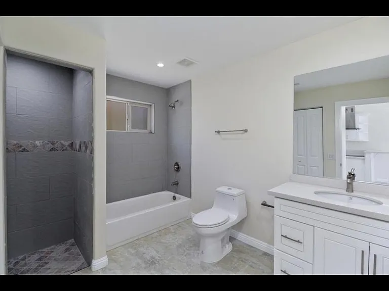 1301 Lobo Dr #B102 — Photo 5
