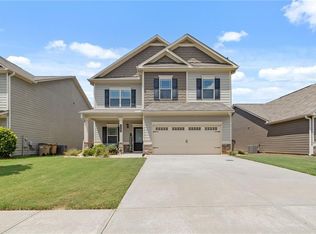 590 Country Ridge Dr, Hoschton, GA 30548