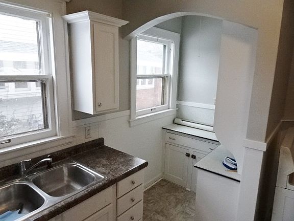 5th image of 1114 Martin Luther King Jr St SE