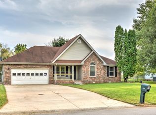 1216 Cobblestone Ln, Clarksville, TN 37042