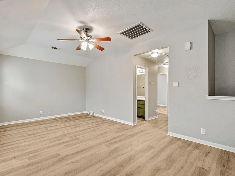 1030 Birdsong Ln — Photo 16