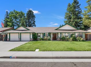 985 Sommer Dr, Dixon, CA 95620
