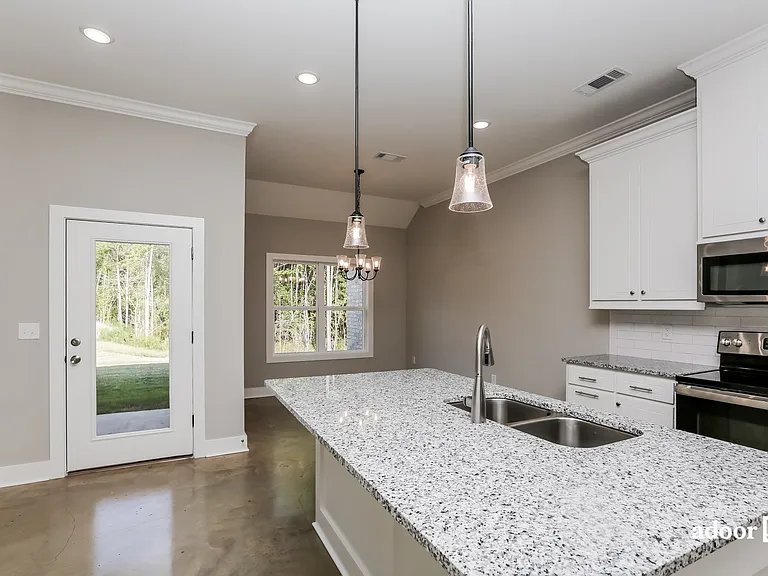 138 Shelby Mae Cir — Photo 3