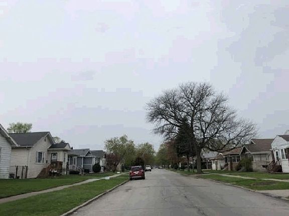 Exterior Neighborhood (street photo)
