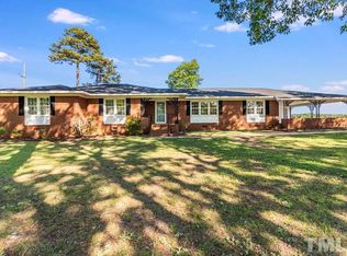 424 Vernon St, Broadway, NC 27505