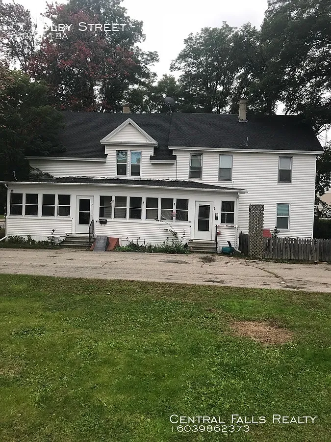 Newly Renovated 4 BR ! Section 8 Welcome ! — Photo 1