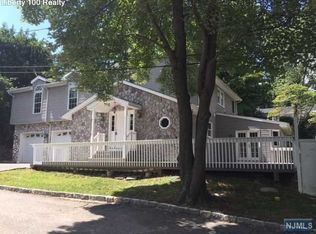 40 Currie Ave, Butler, NJ 07405