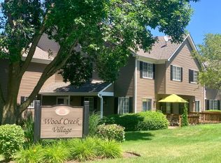 324 Village Creek Dr, Lake In The Hills, IL 60156