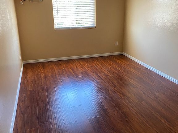 5th image of 837 S Gordon St APT C