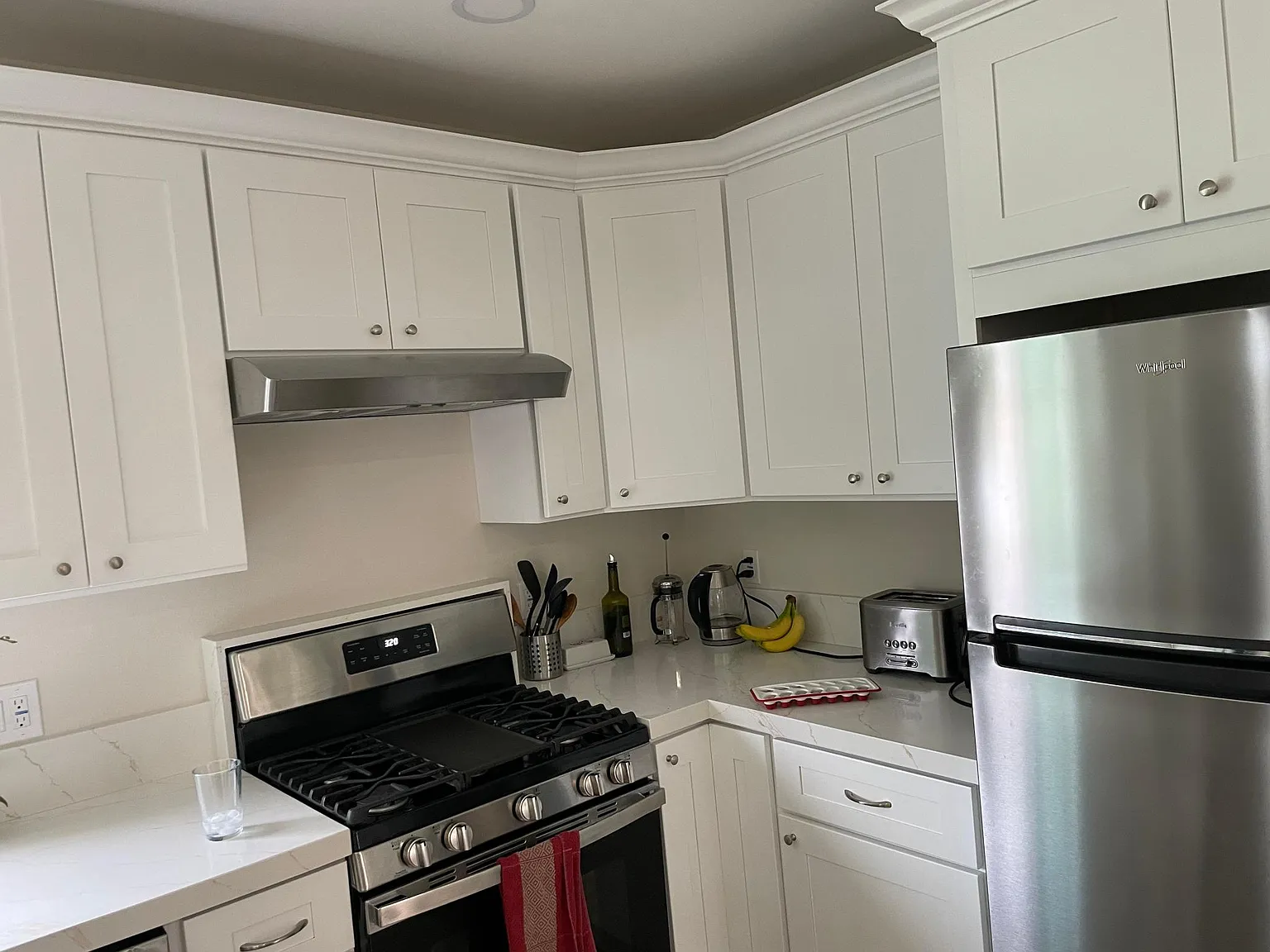 3200 E Elm St — Photo 4