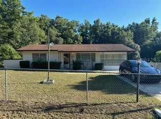 19729 SW Lark Dr, Dunnellon, FL 34431