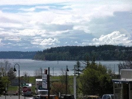 1st image of 630 SE Fidalgo Ave APT 6