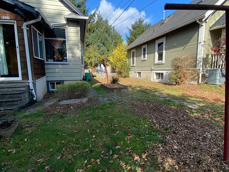 1025 N Church St — Photo 34