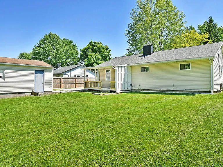 2344 Clearview Dr — Photo 32