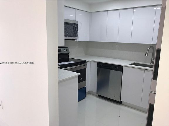 5th image of 200 178th Dr APT 702