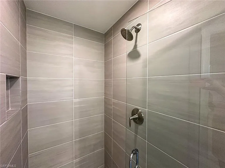 220 Indies Dr E #101 — Photo 23