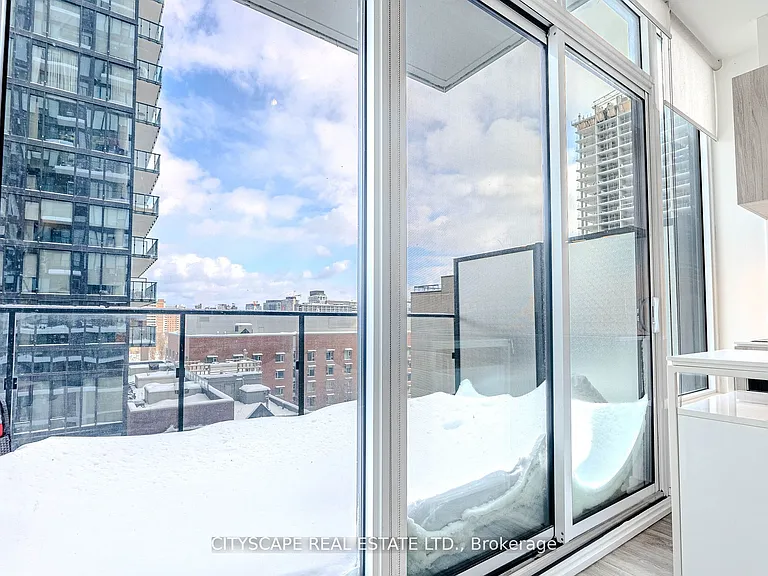 77 Shuter St #907 — Photo 31