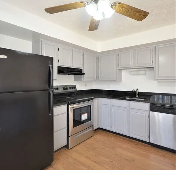 8079 Donegal Ln — Photo 6