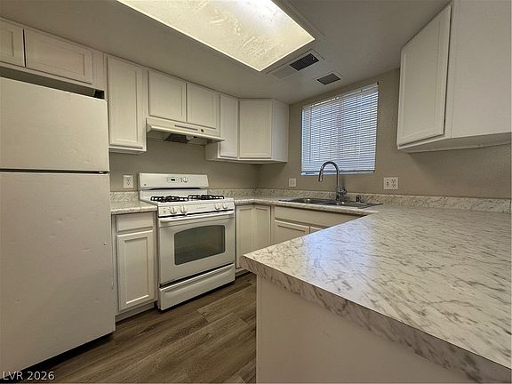 4th image of 181 Bel Port Dr Unit 184