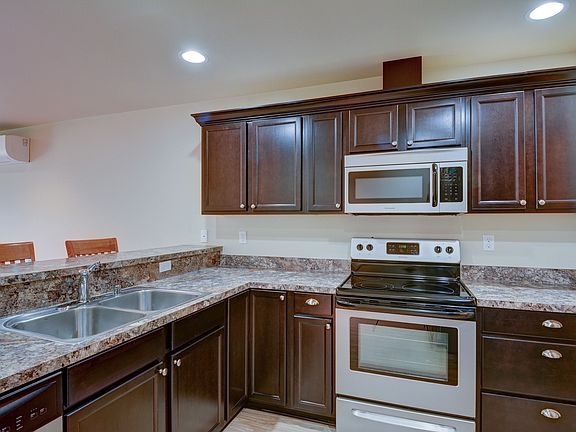 2nd image of 1742 SW Stremler Dr