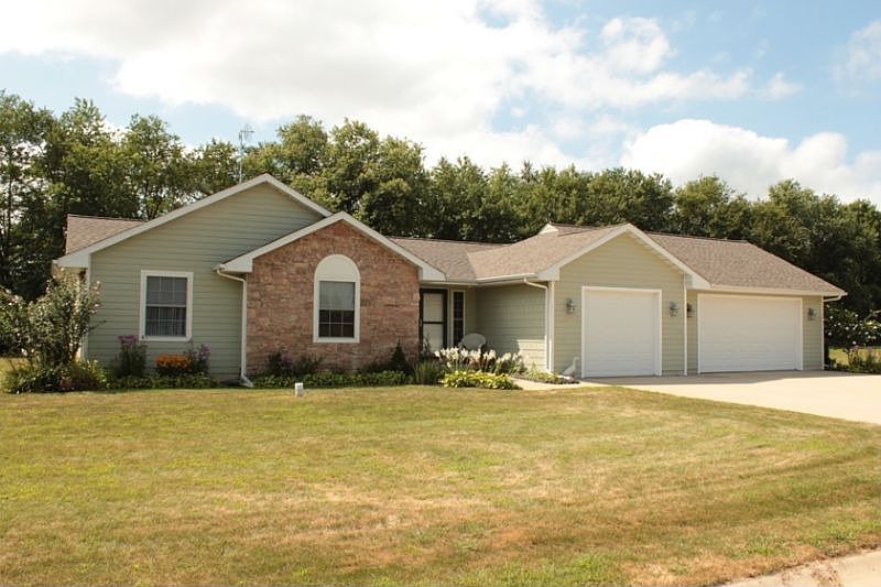2nd image of 3202 W Smithfield Ln