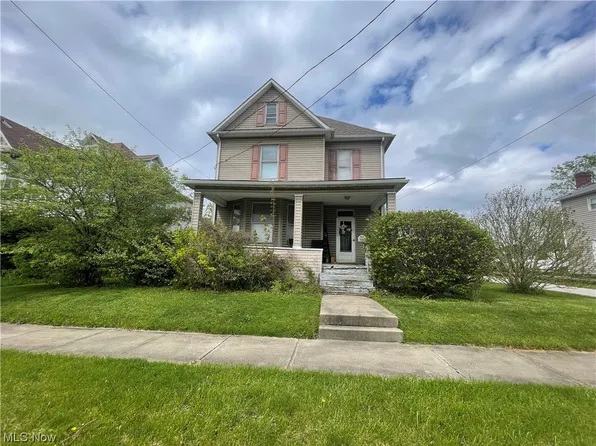 208 Oaklawn Ave, Woodsfield, OH 43793