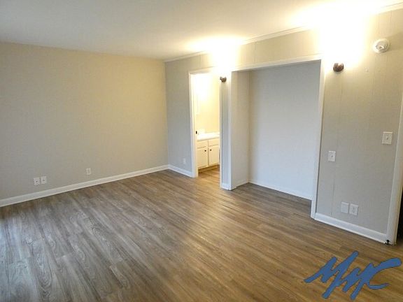 2nd image of 1418 E Main St #C23