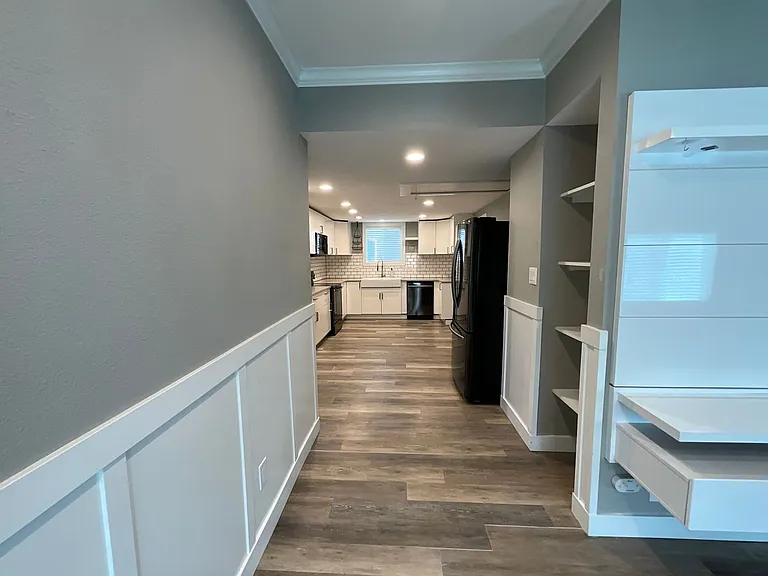 2120 E Grand Ave — Photo 8