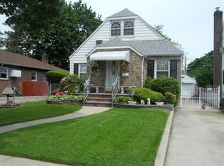8417 246th St, Bellerose, NY 11426