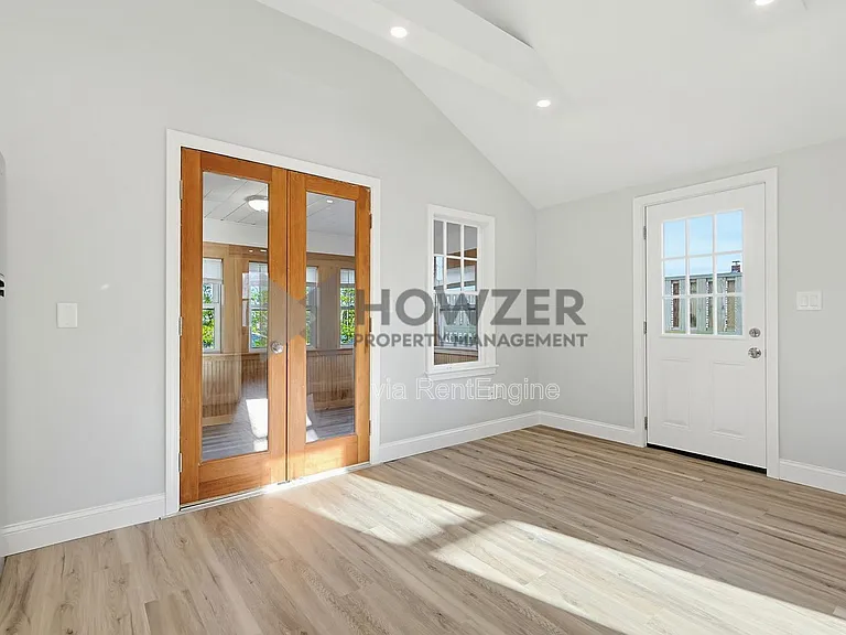 35 Riverside Dr #2R — Photo 11
