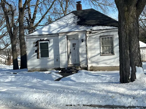 205 S 13th St, Sac City, IA 50583